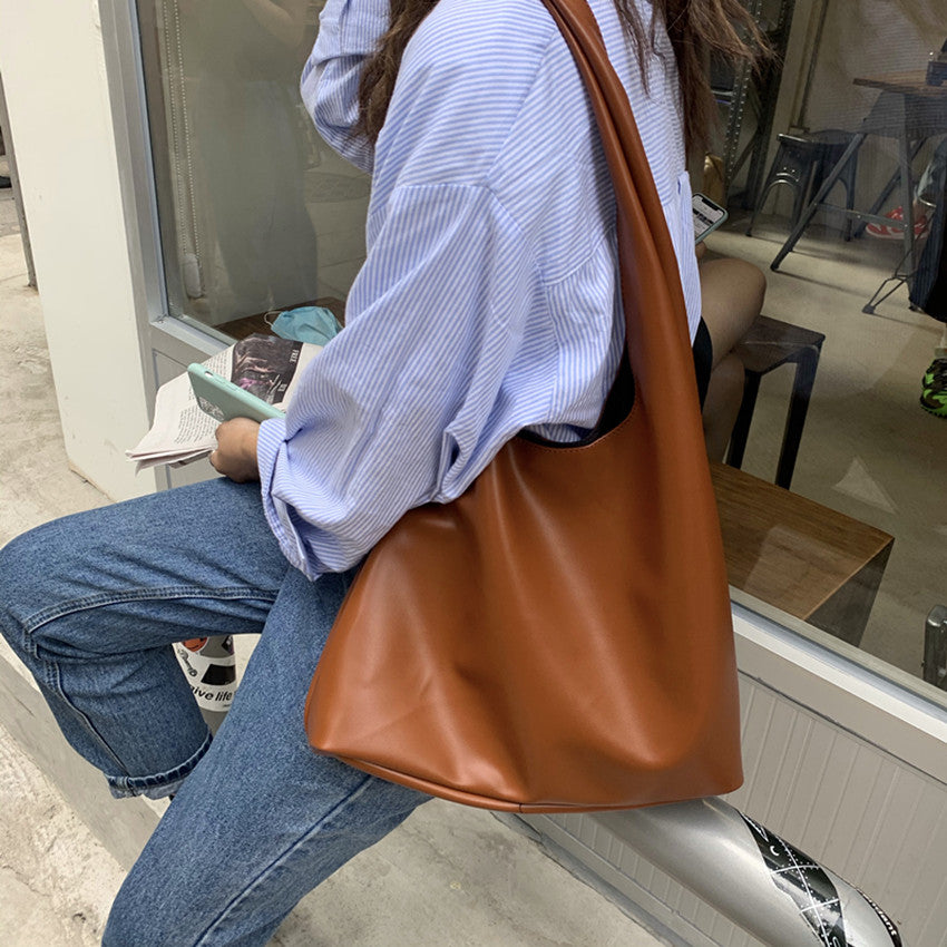 sac a main cuir marron brillant