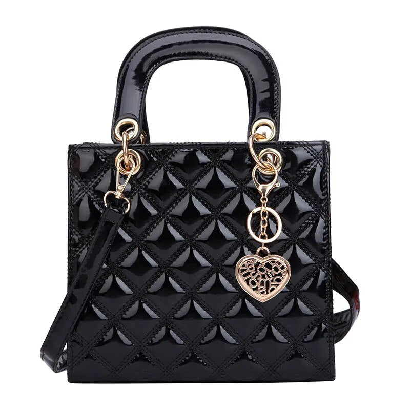 sac a main bandouliere matelasse noir en similicuir