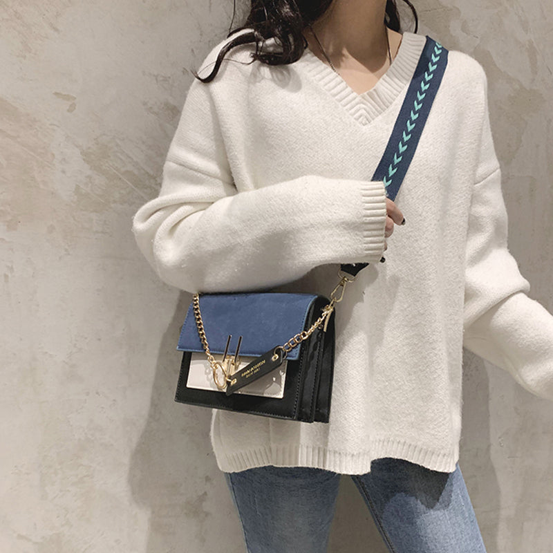 sac a main bleu et noir decontracté