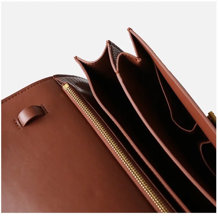 intérieur du sac a main croco marron