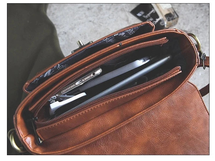 intérieur du sac bandouliere avec rabat