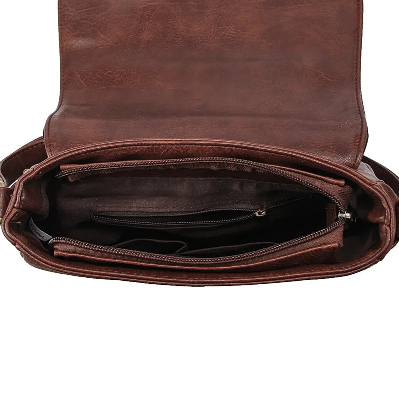 intérieur du sac bandouliere vintage cuir