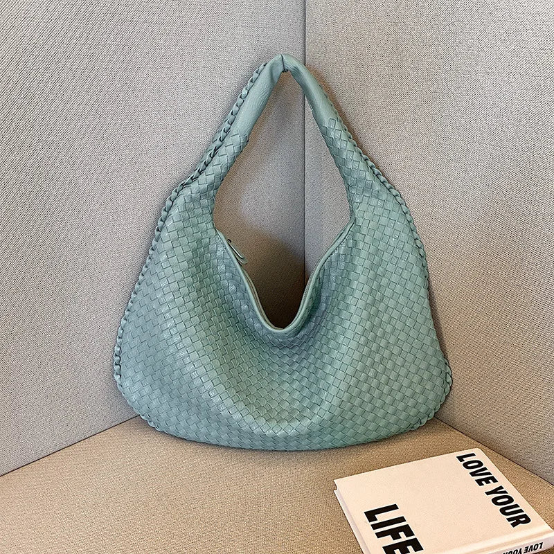 sac tressé bleu ciel