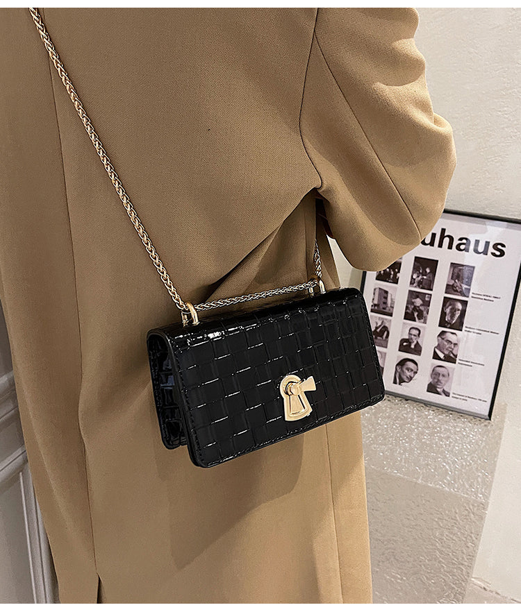 sac à main noir bandoulière crocodile chic