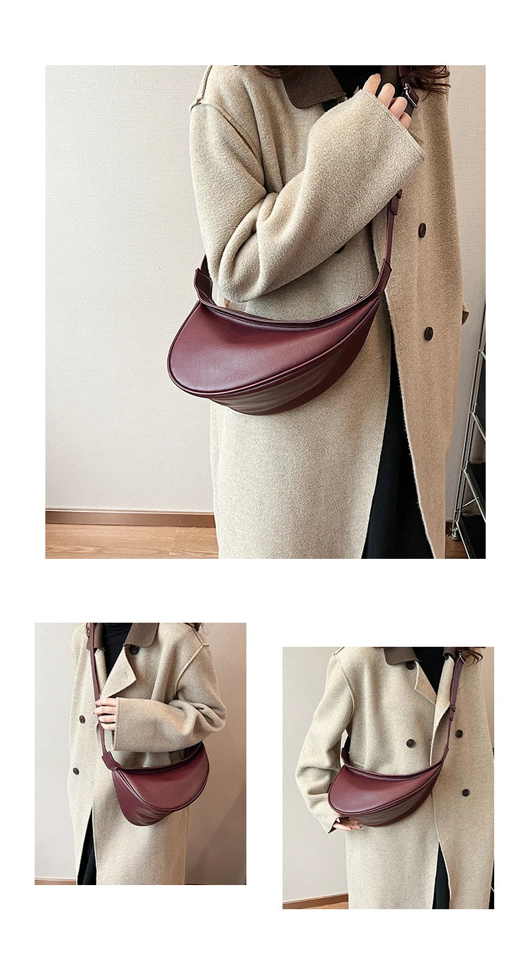 petit sac banane en cuir bordeaux porté