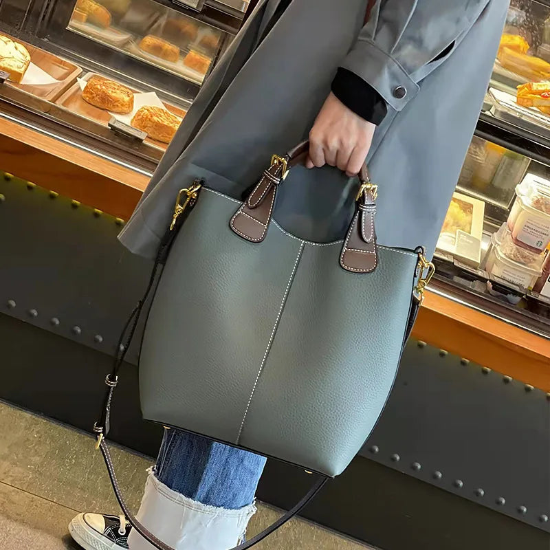 sac à main en cuir grainé vert foncé