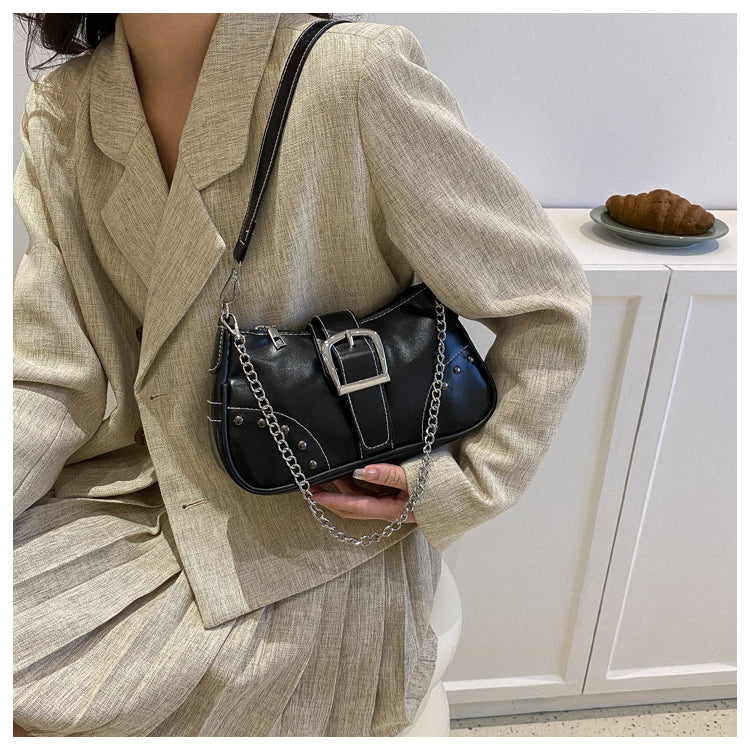 sac a main vintage noir baguette