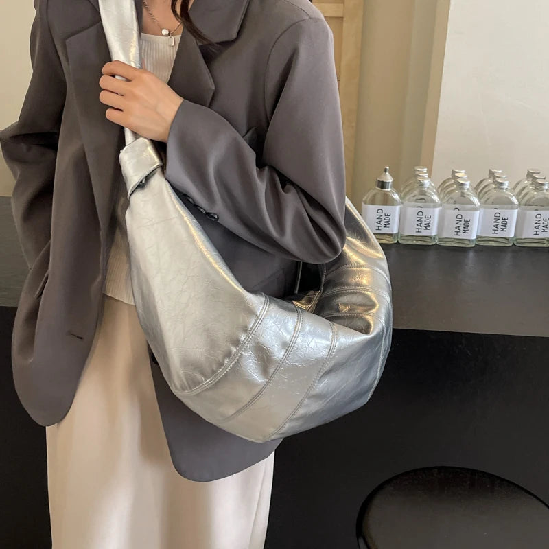 sac banane en similicuir xxl