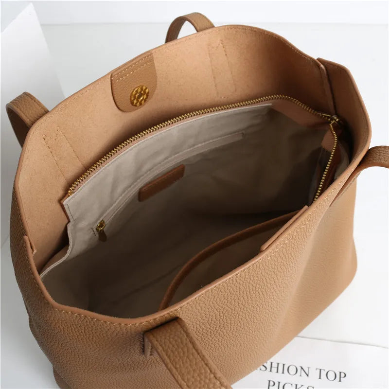 intérieur du sac beige luxe