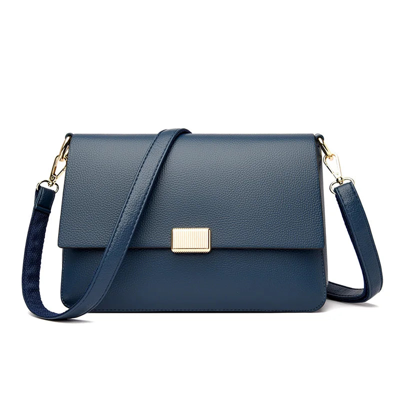 petit sac bandouliere en cuir fendu bleu petrole