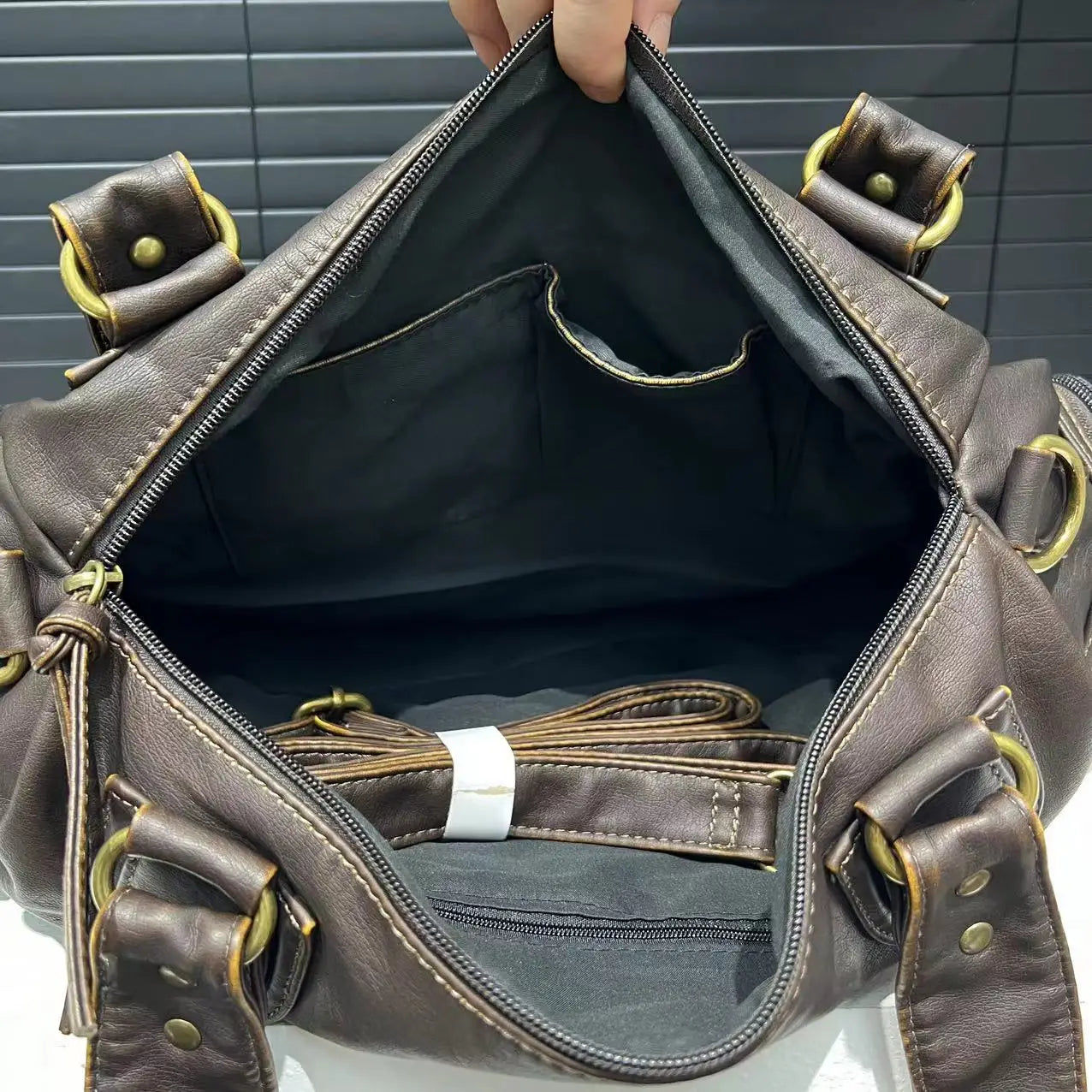 intérieur du sac cabas marron