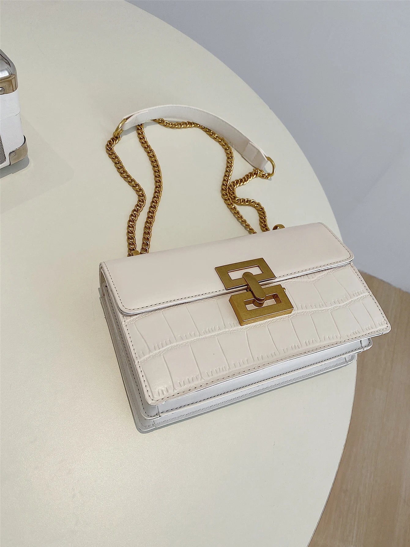 sac bandoulière matelassé avec chaine blanc
