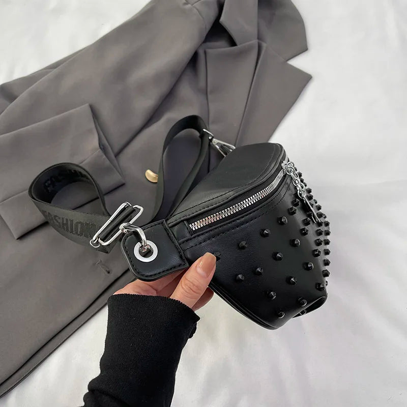 sac banane clouté noir branché