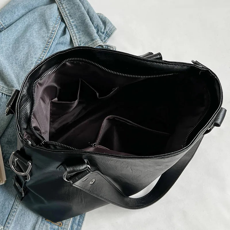 interieur sac a main noir grand