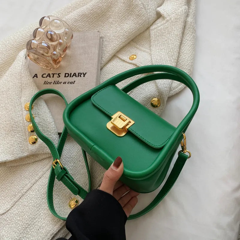 petit sac a main vert en similicuir