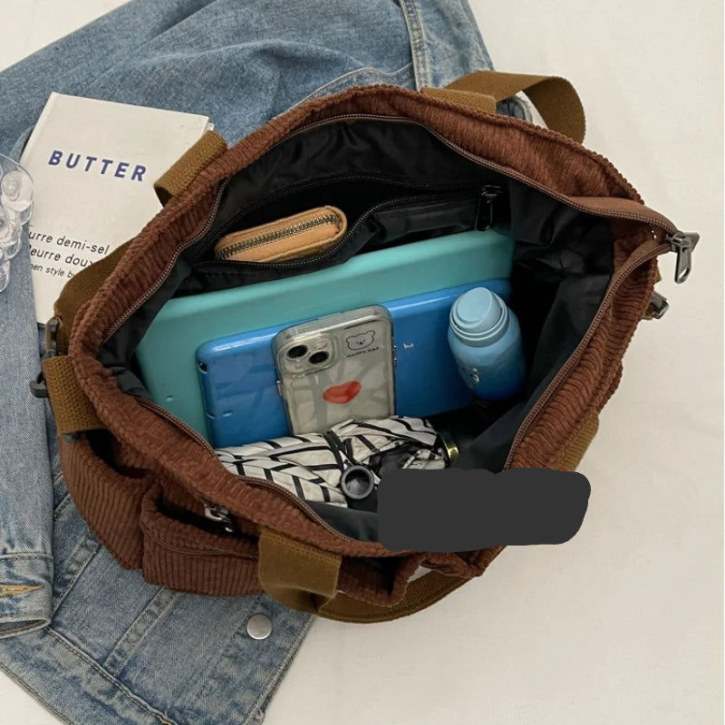 intérieur du sac en velours cotelé