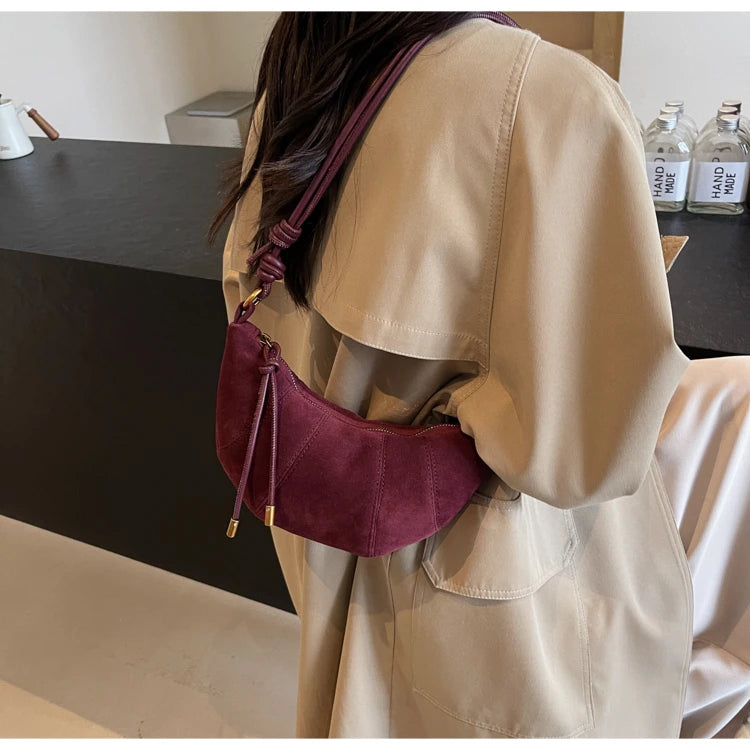 sac à main en daim rouge vin