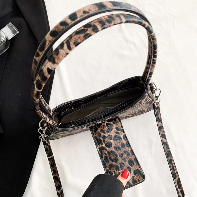 intérieur du sac baguette leopard