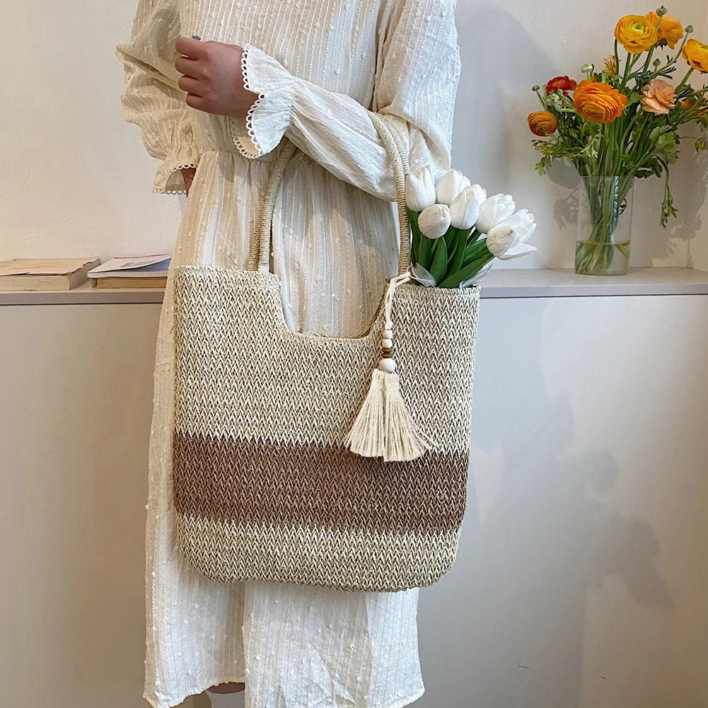 sac en paille porté épaule