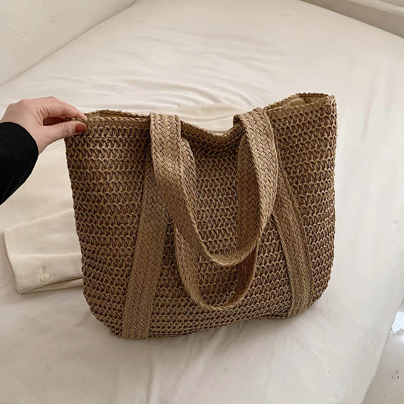 sac de plage en paille tendance