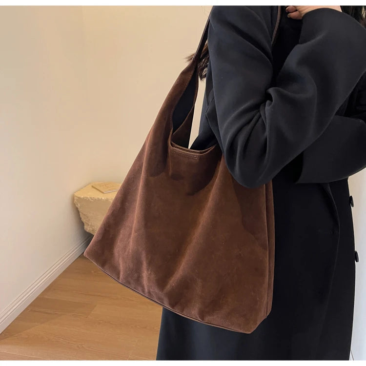 sac en daim cabas porté épaule
