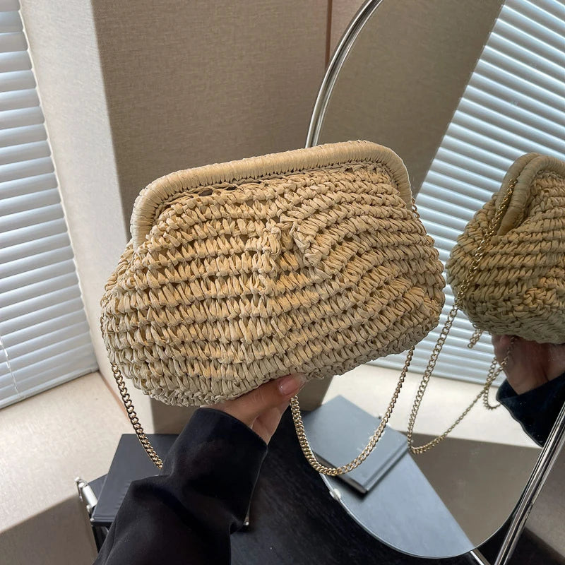 pochette crème en paille tresse