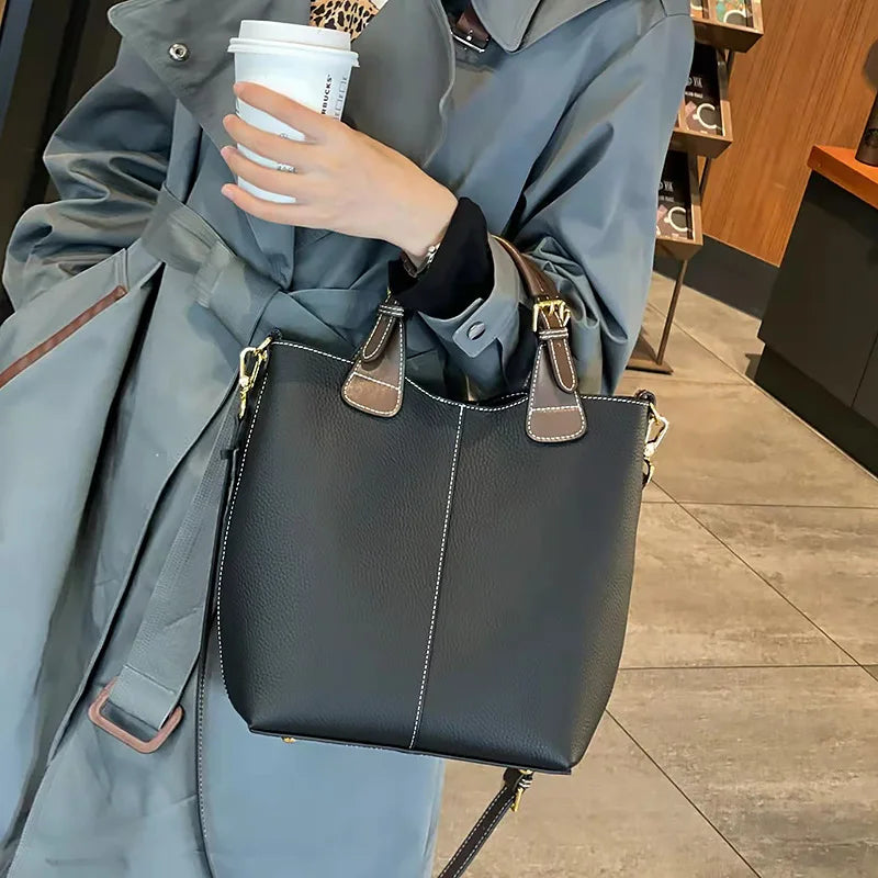 sac à main en cuir grainé noir
