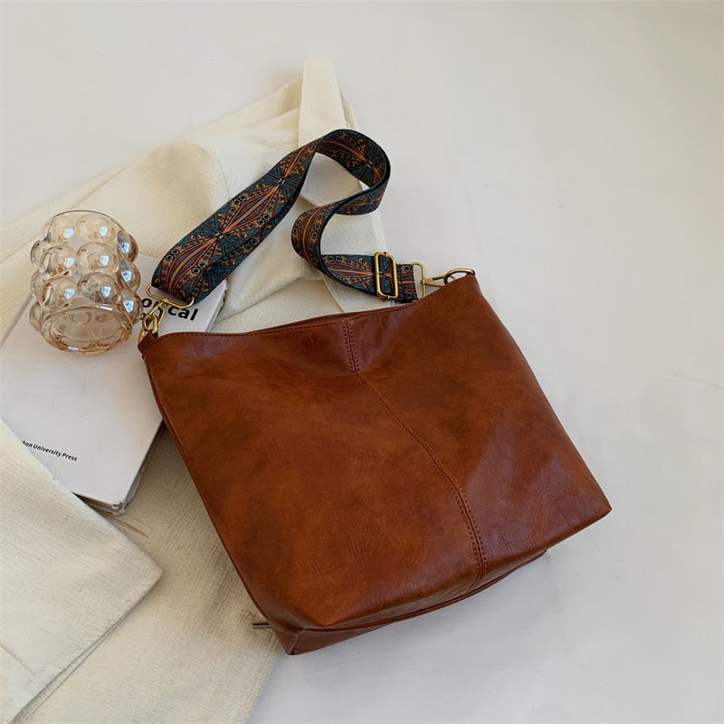 sac a main en cuir vegan PU camel