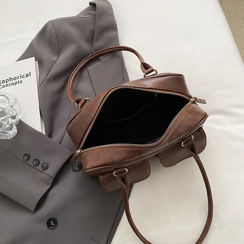 intérieur du petit sac a main multipoche