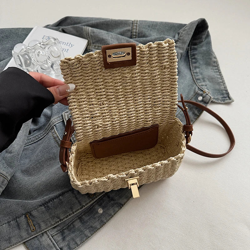 interieur du sac bandouliere femme en paille