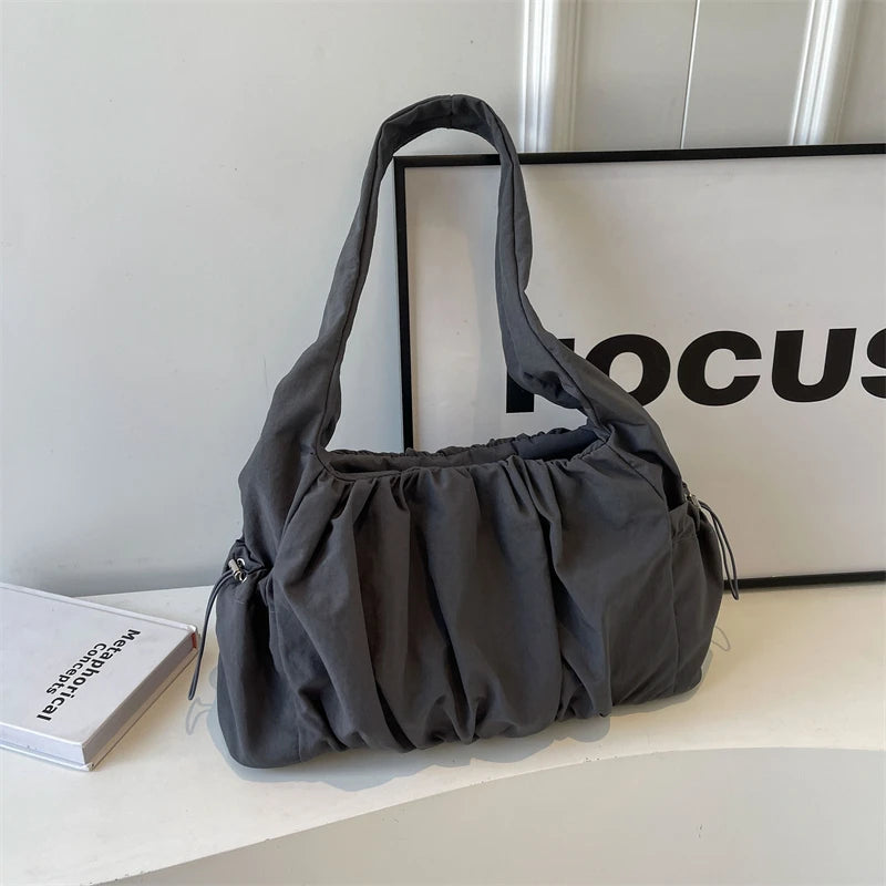sac en nylon gris foncé