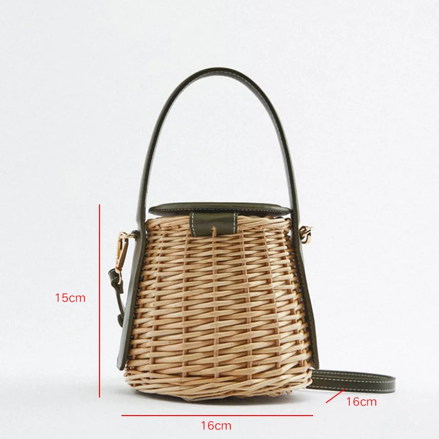 taille du sac bourse en paille