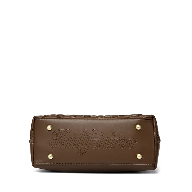 dessous du sac a main bandouliere matelasse