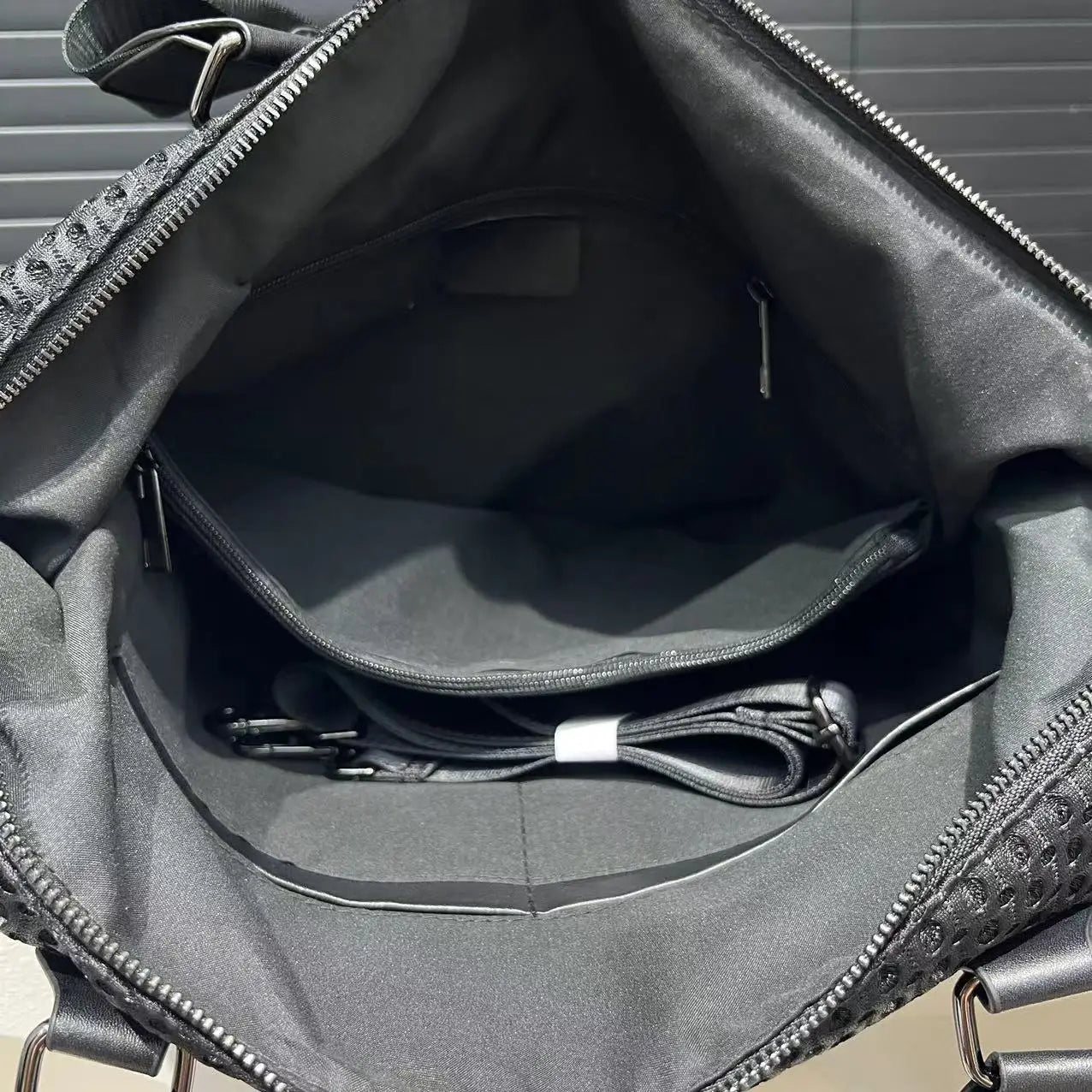interieur du Sac de Cours Bandouliere Femme en nylon