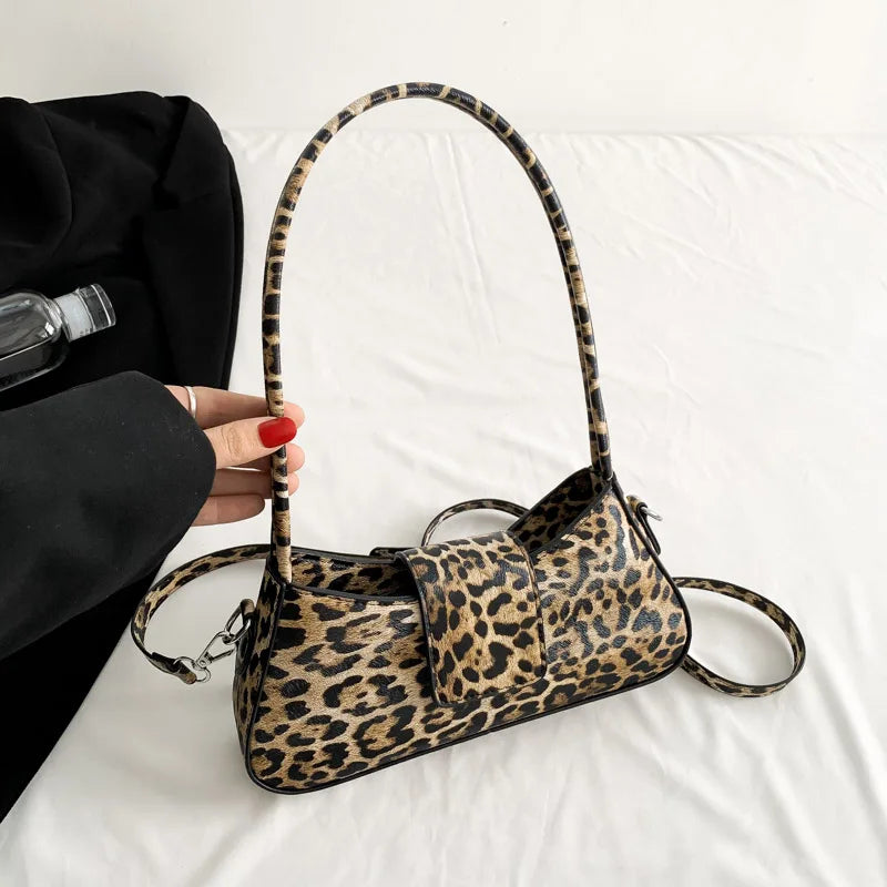petit sac a main à motifs leopard