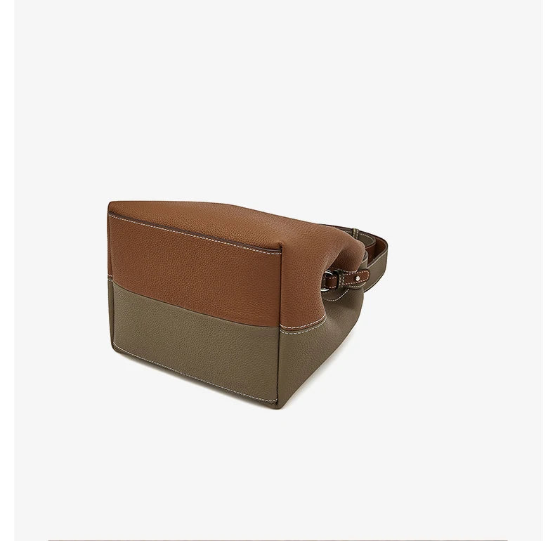 dessous du sac a main femme cuir luxe