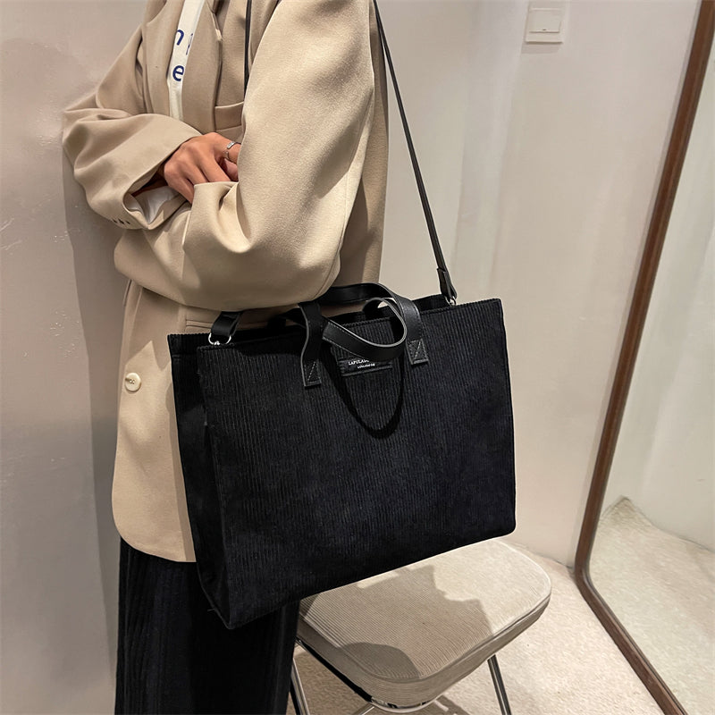 sac a main noir rigide cabas