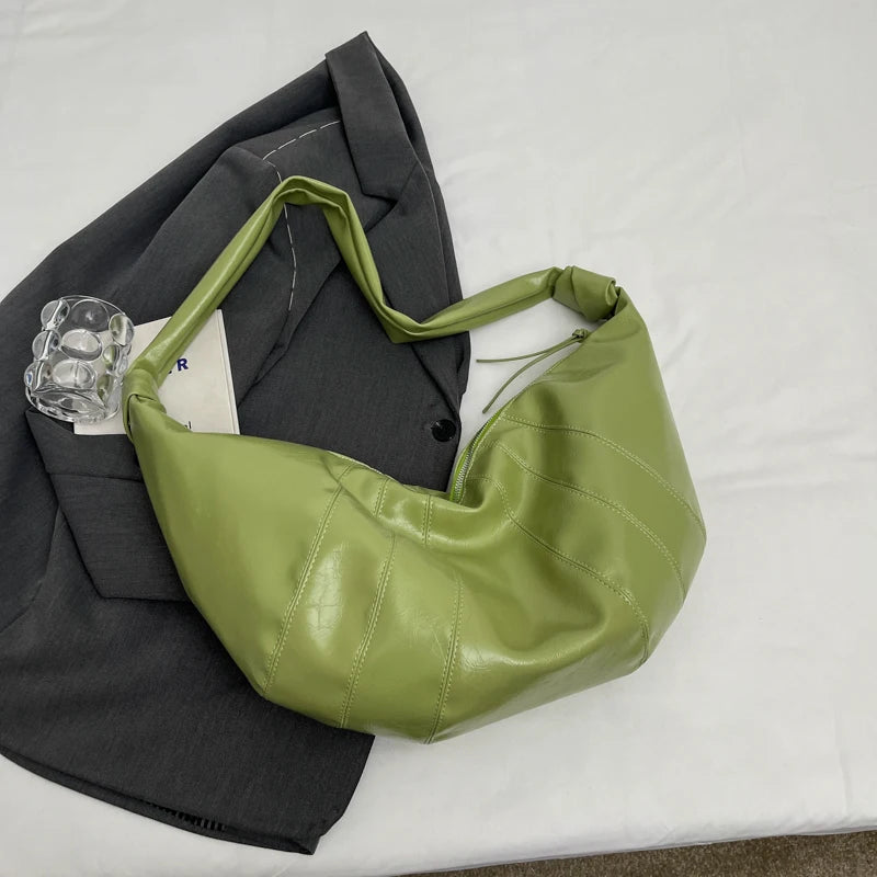 sac banane vert en similicuir