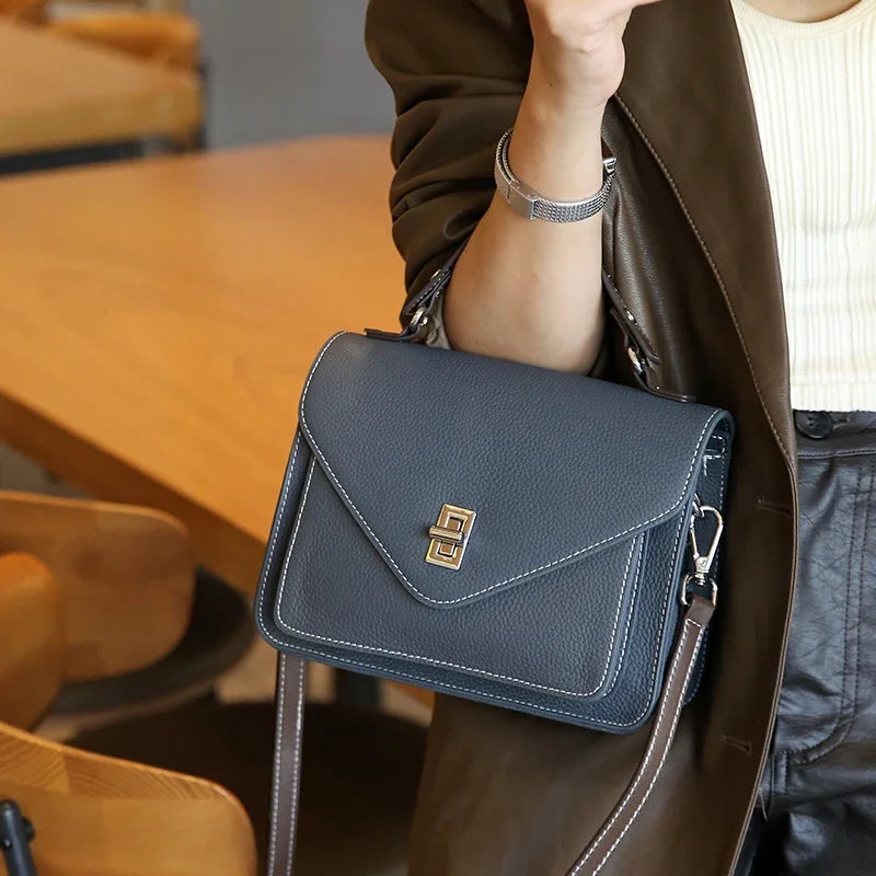 petit sac a main bleu marine