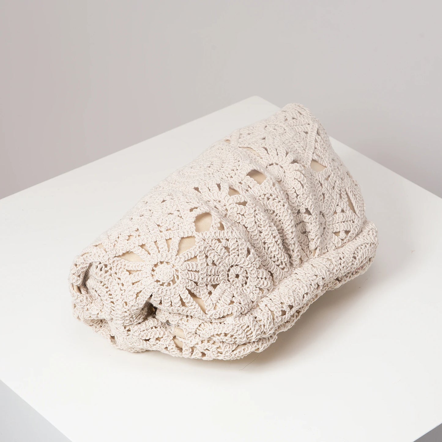 pochette en crochet ecru