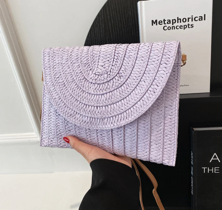 pochette en paille lila