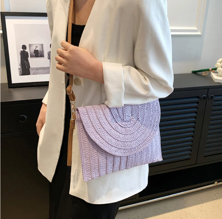 pochette en paille violet