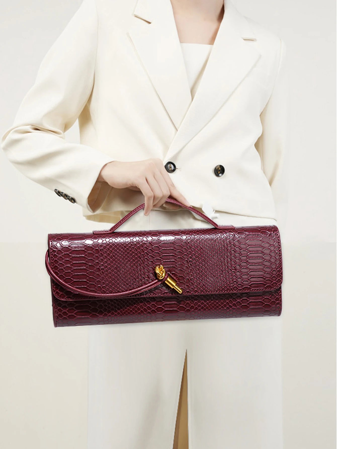 pochette femme tendance bordeaux