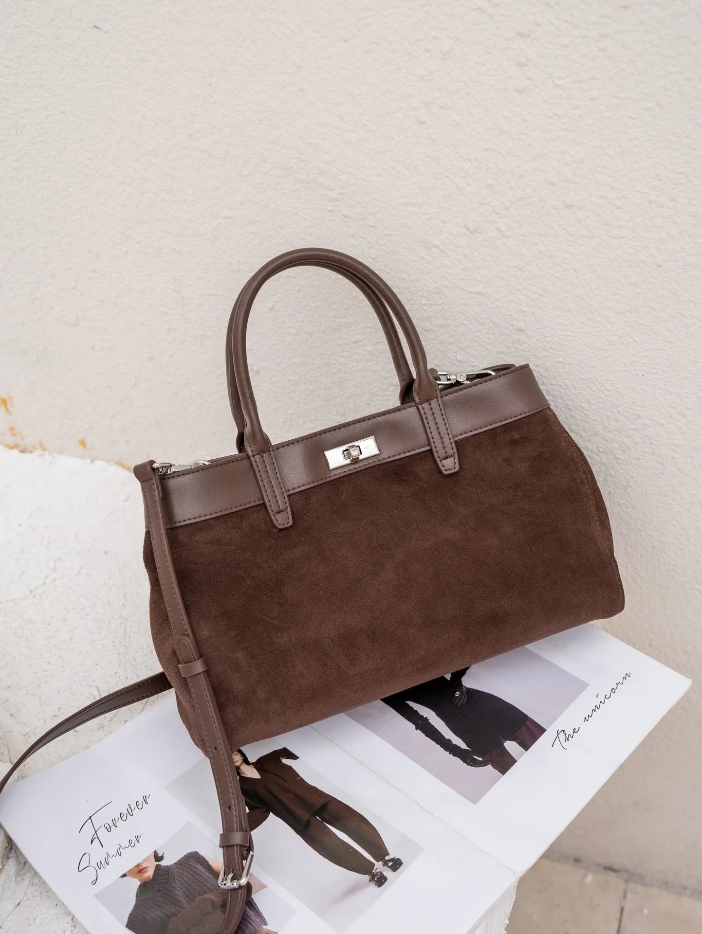 sac a main en daim café