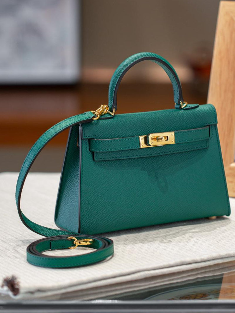 sac a main vert en cuir