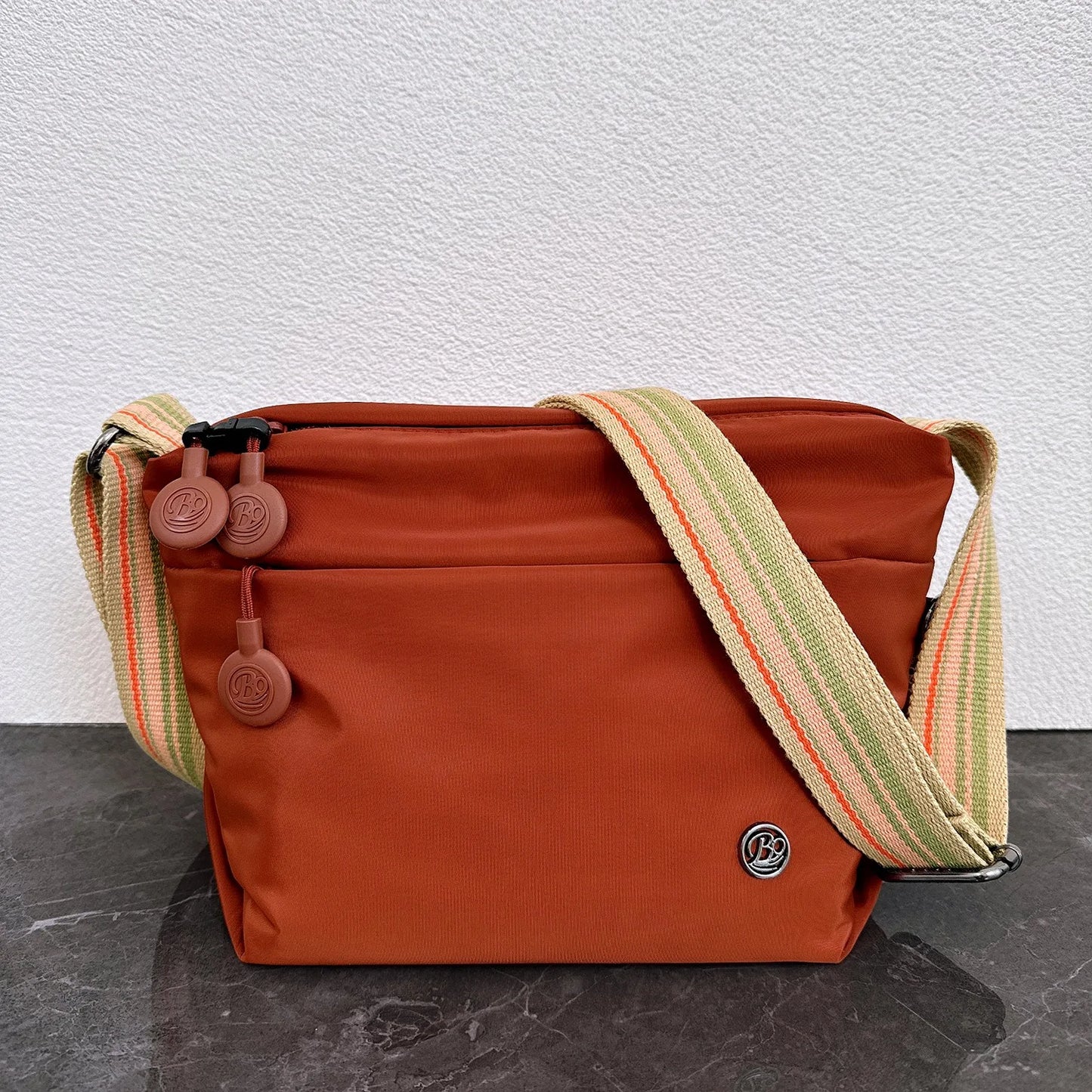 sac banane voyage ocre
