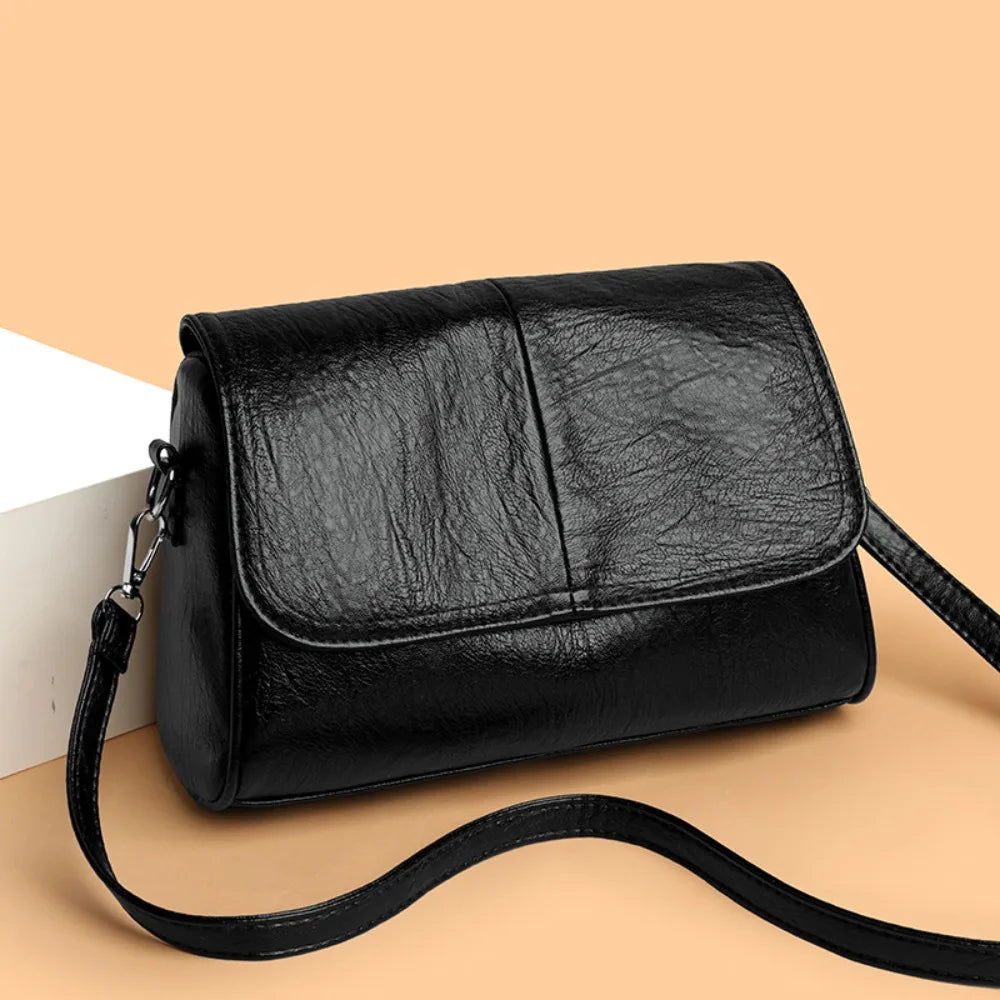 sac bandouliere avec rabat noir