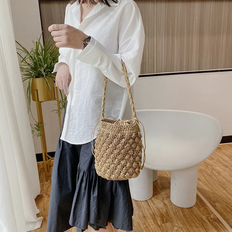 sac seau en paille chic tendance