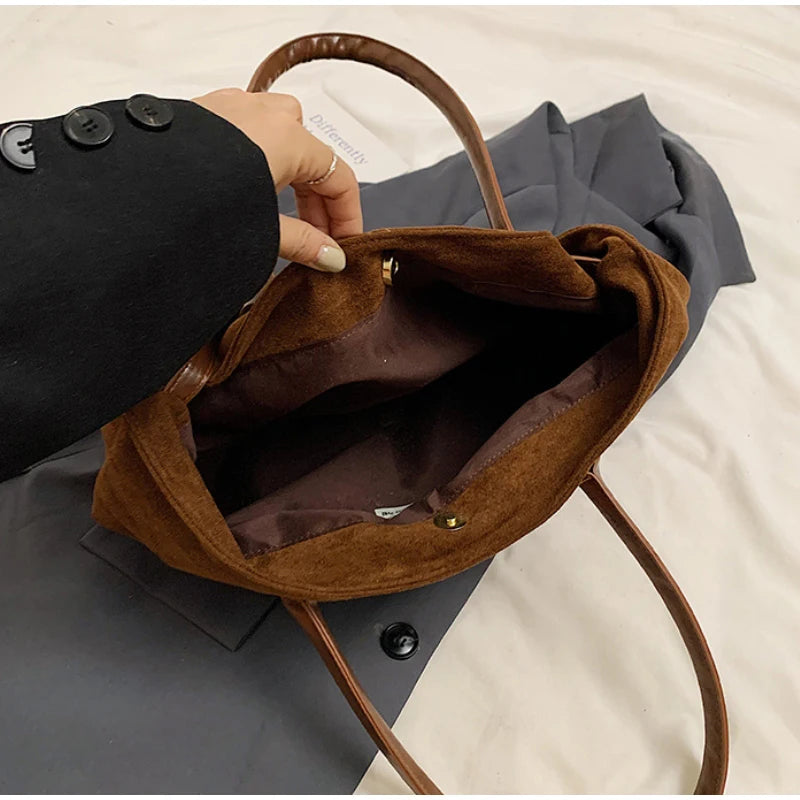 interieru du sac a main suedine