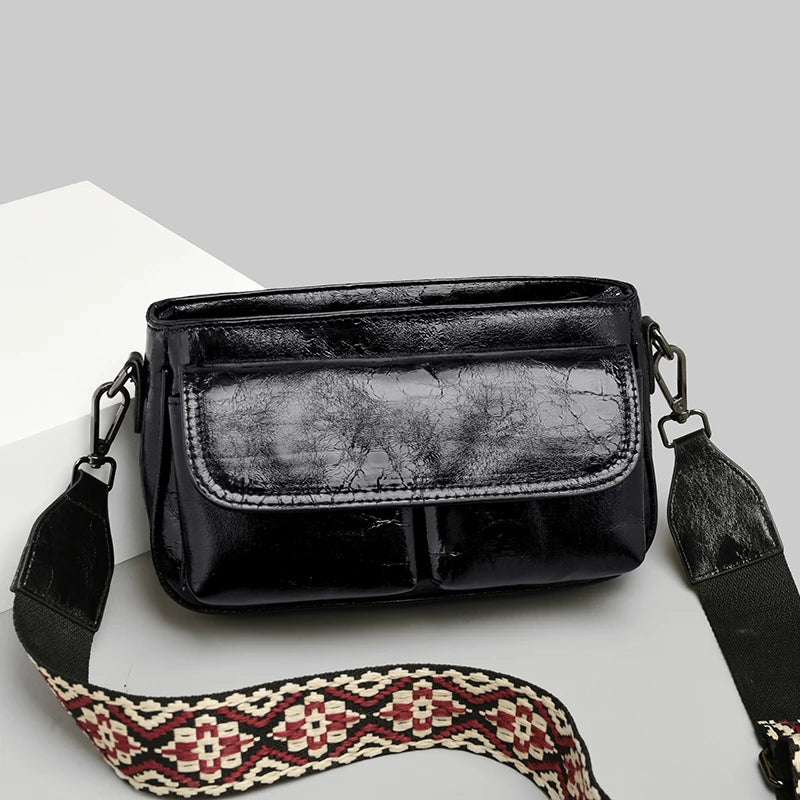 Sac métallisé noir effet froissé, vue de face